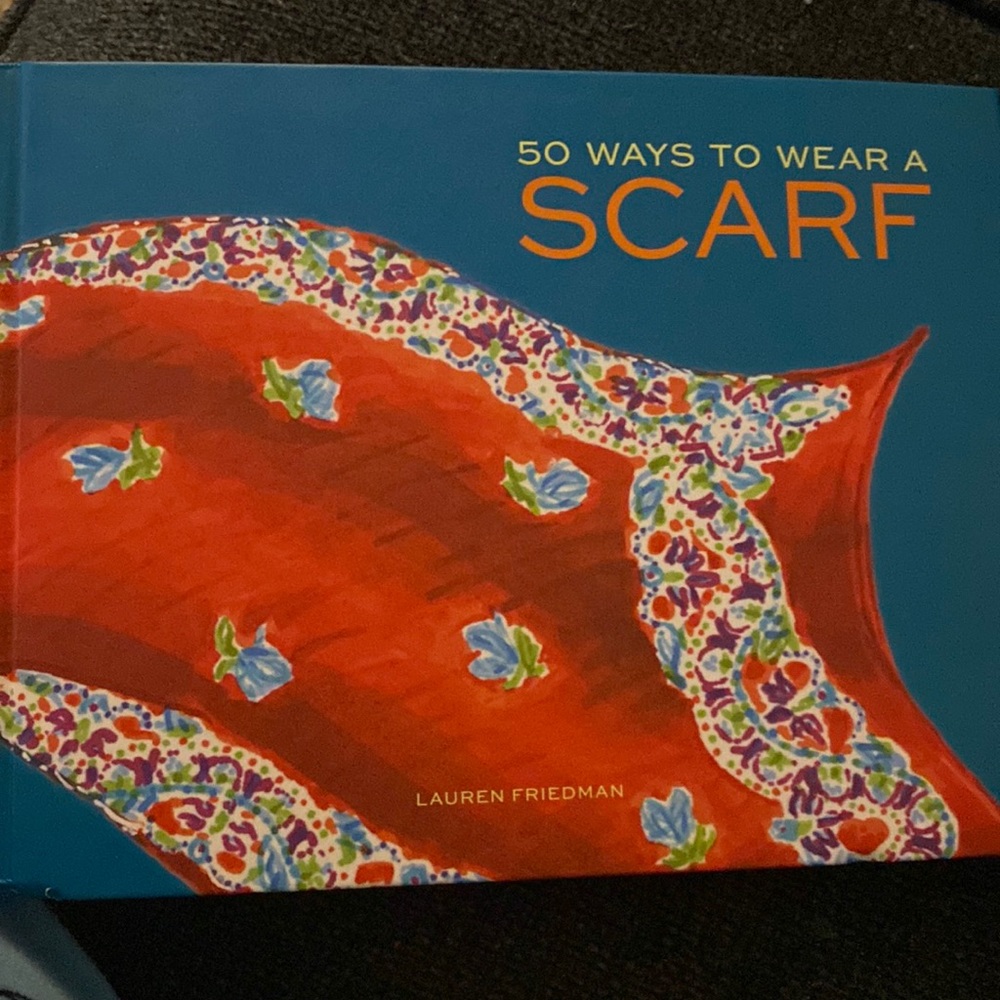 50 Ways to wear a scarf book
